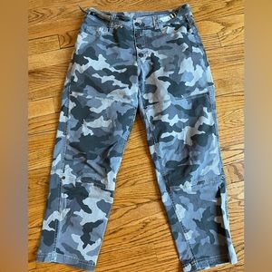 Sundance - Ariel Camo Pants - black/gray - petite 6 - lightly worn